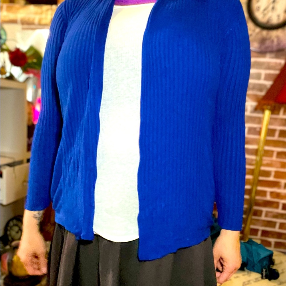 Cardigan sweater